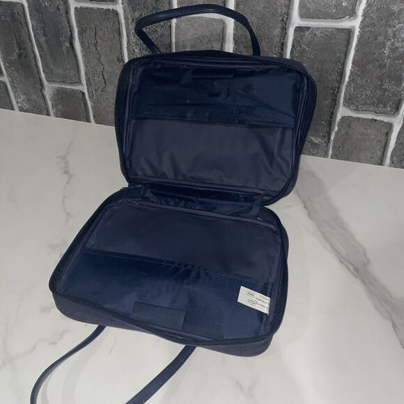 Bible Carrying Case Zipped Embroidered Blue "Praise the Lord All You Nations" - Picture 4 of 7